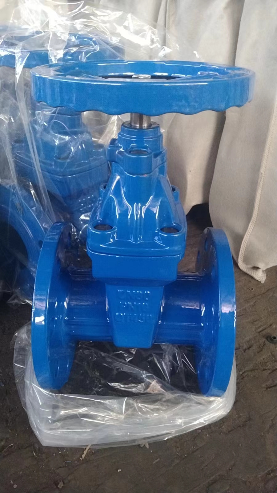 球墨铸铁闸阀阀体开裂是什么原因造成的